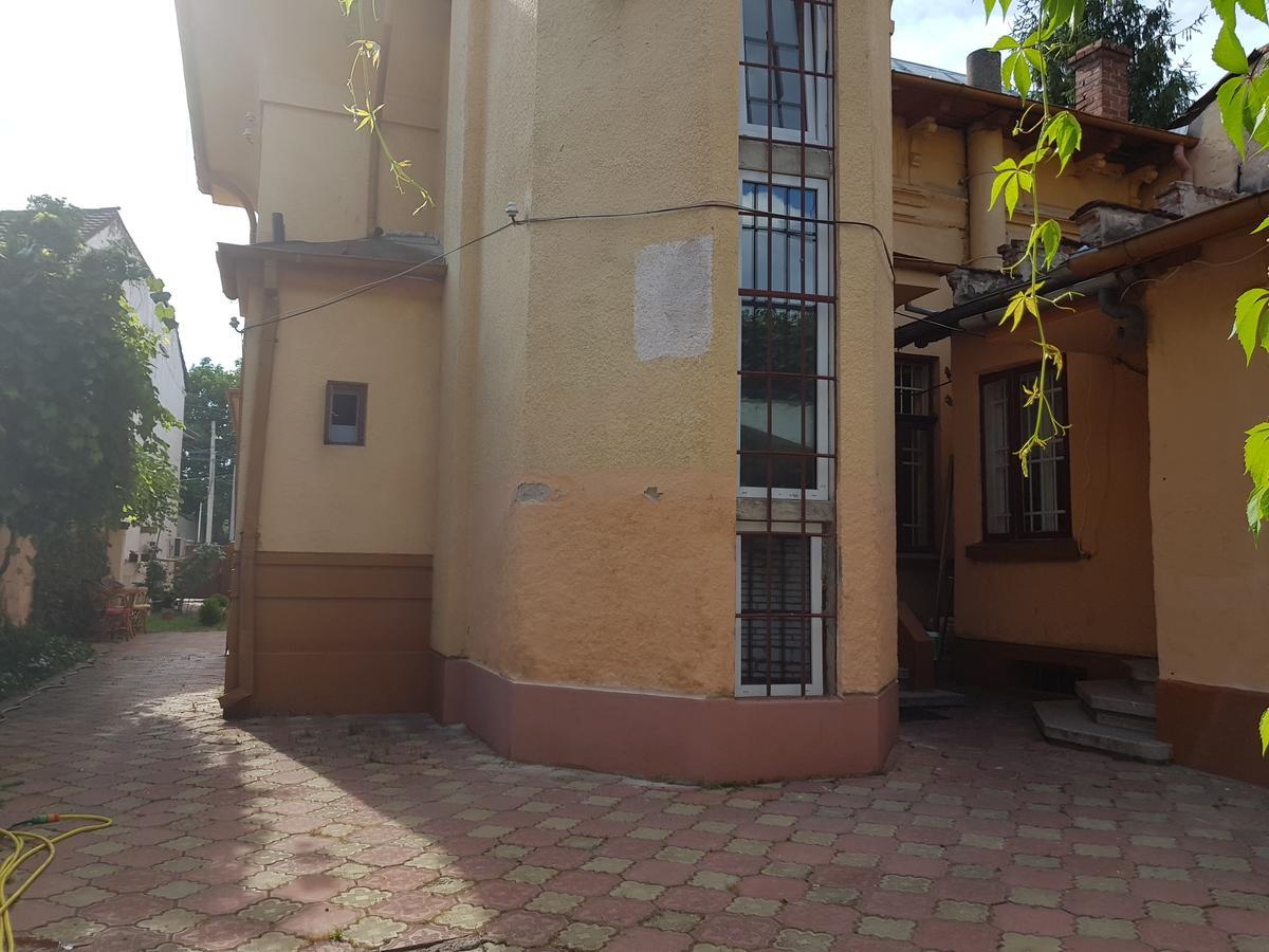 Casa Boiereasca Albergue Craiova Exterior foto
