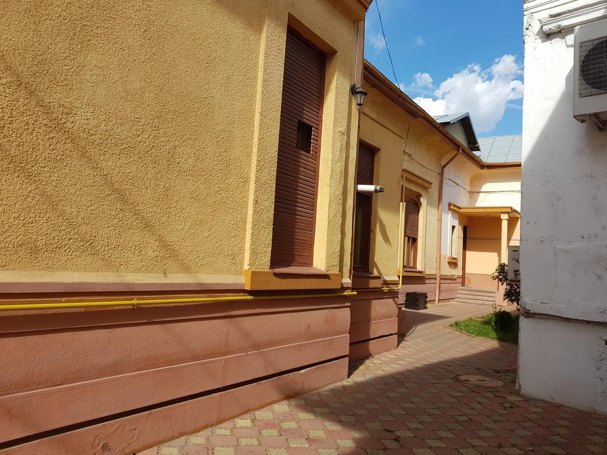 Casa Boiereasca Albergue Craiova Exterior foto