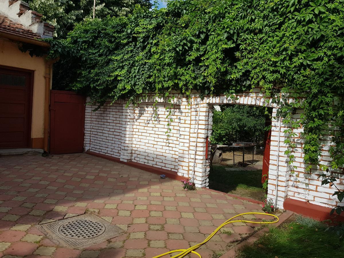 Casa Boiereasca Albergue Craiova Exterior foto